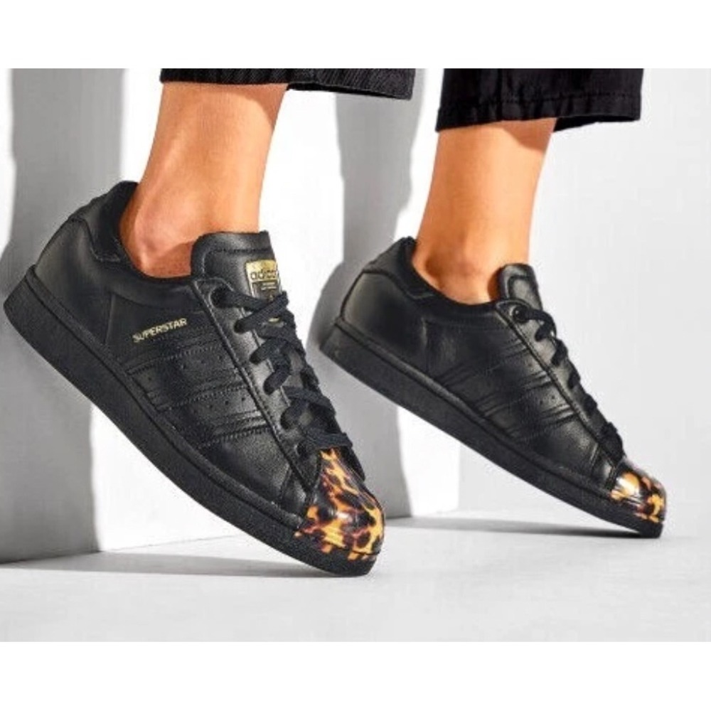 EUC Adidas Superstar SHOES Women 9 Leather Tortoise Shell Toe Sneakers Retro